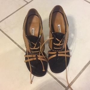 Manolo blahnk shoes in size 37